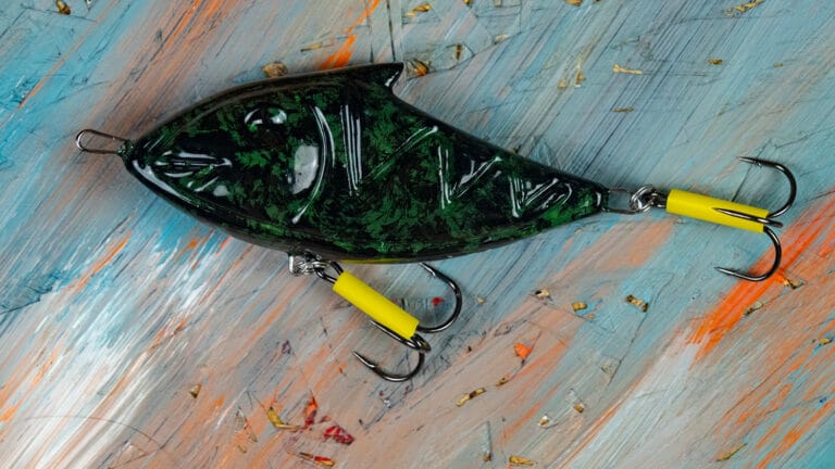 Cs Jerk 10 cm to przynęta kusząca zarówno te małe jak i te duże szczupaki! Wybierz swój ulubiony kolor i przetestuj ją na swoim łowisku.