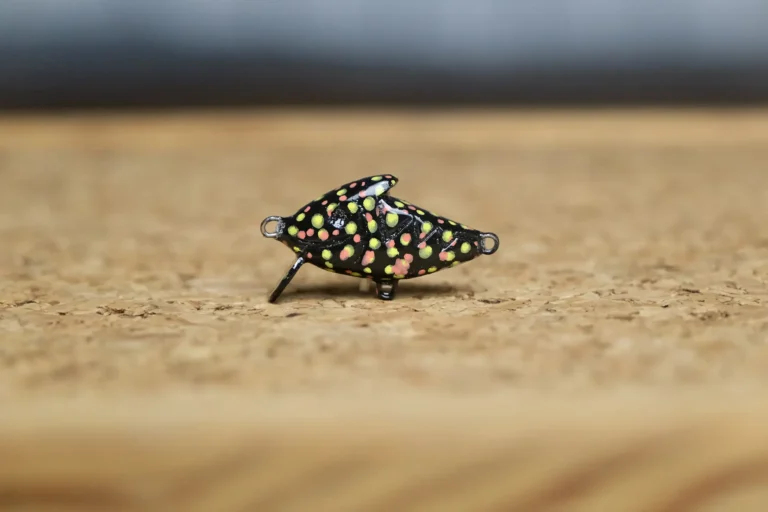 CS Nano Shark Yellow Dot – wobler twitchowy na okonie w kropki